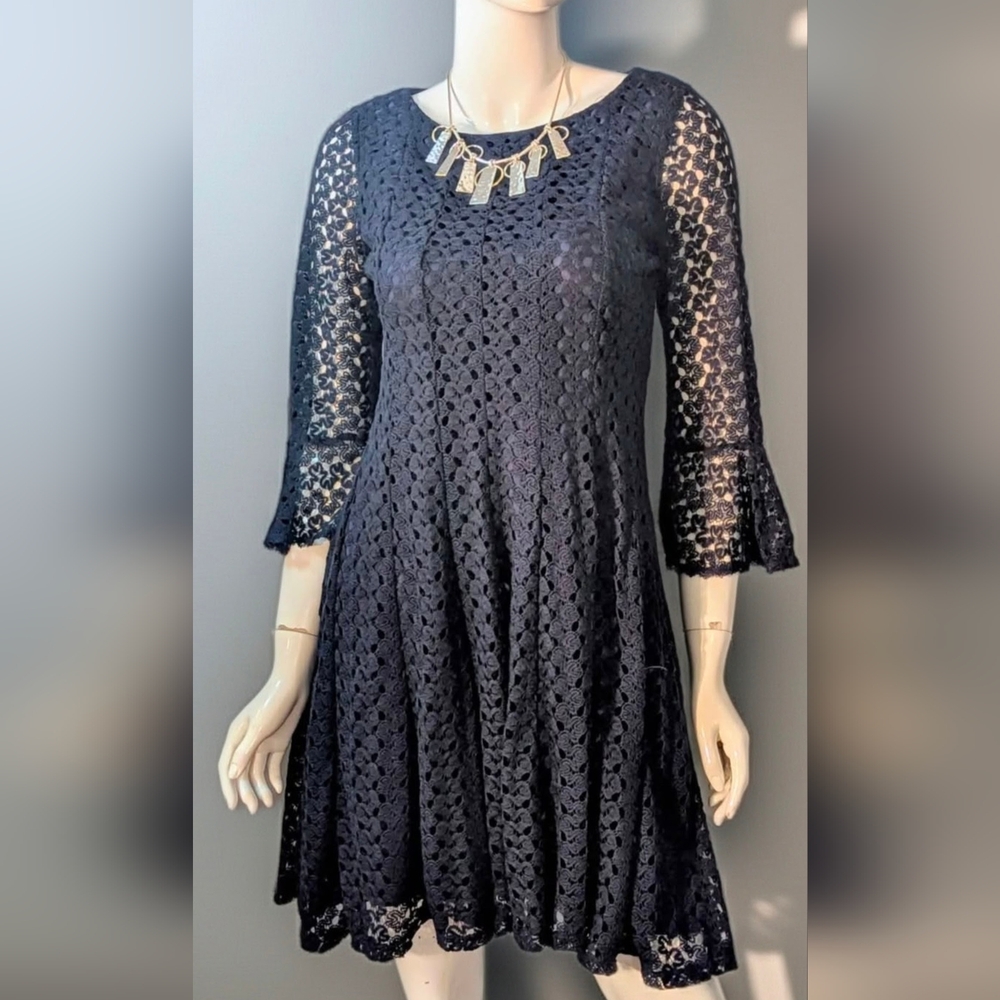 Elegant Navy Lace Long Sleeve Dress
